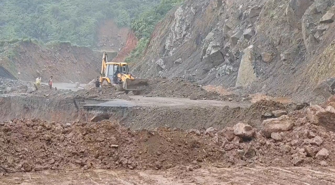 Pynbna u SDO Pynursla Civil Sub Division ïa ka surok ban iaid kali bad ka Por ban khang