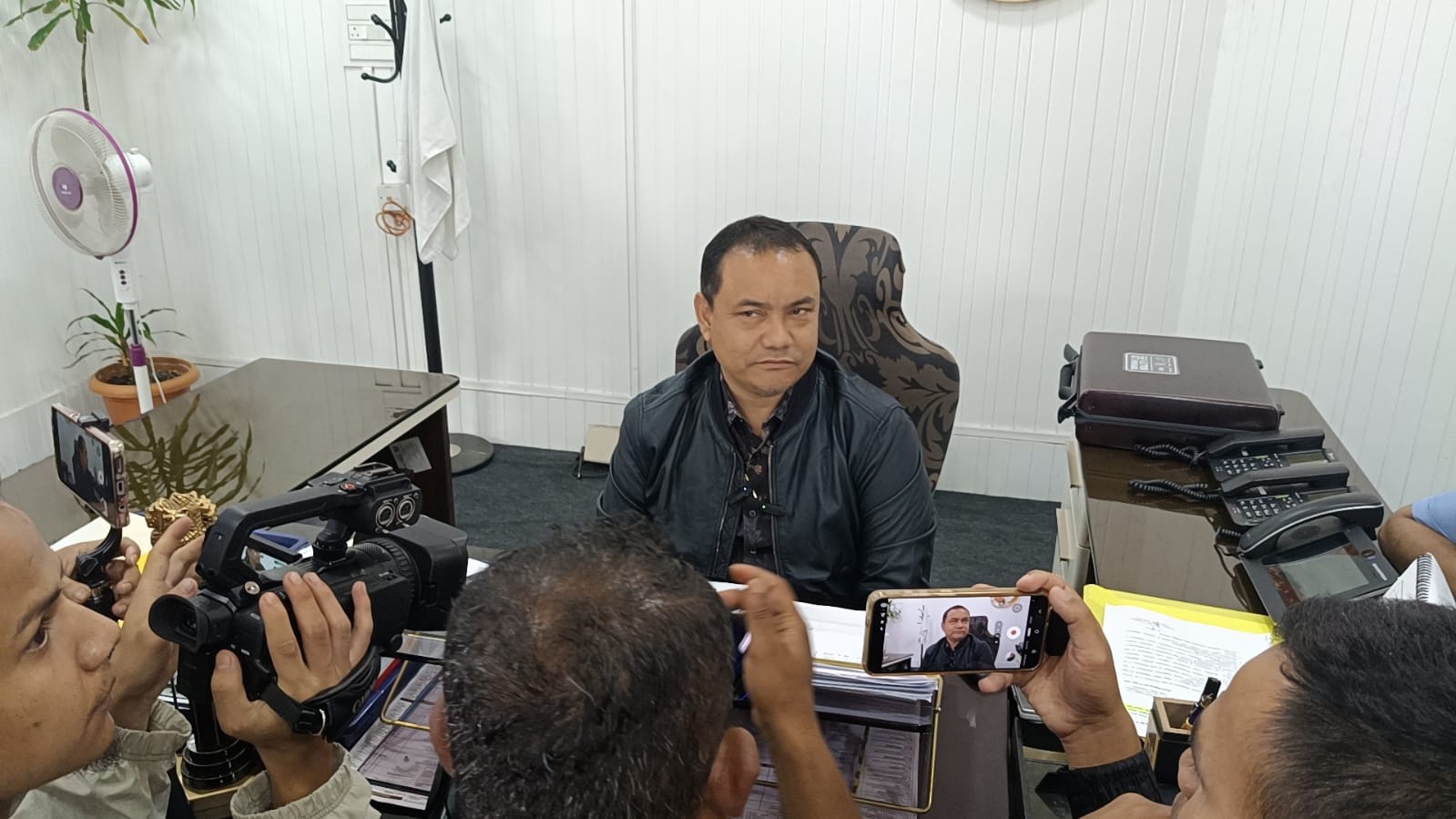 Ki Khristan ki phai khmat sha u Myntri Rangbah ka Jylla lada ki mat jingeh,ai khublei u Symbud Myntri Rangbah u Bah Sniawbhalang Dhar