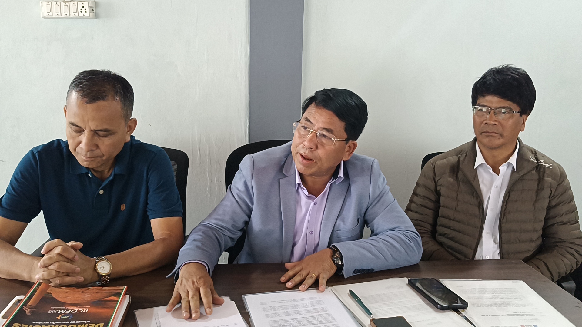 THRIANG ÏENG SKHEM KA HSPDP BAN YM SHAH TIH URANIUM, AI KHUBLEI ÏA U CONRAD BA PYRSHAH TIH URANIUM